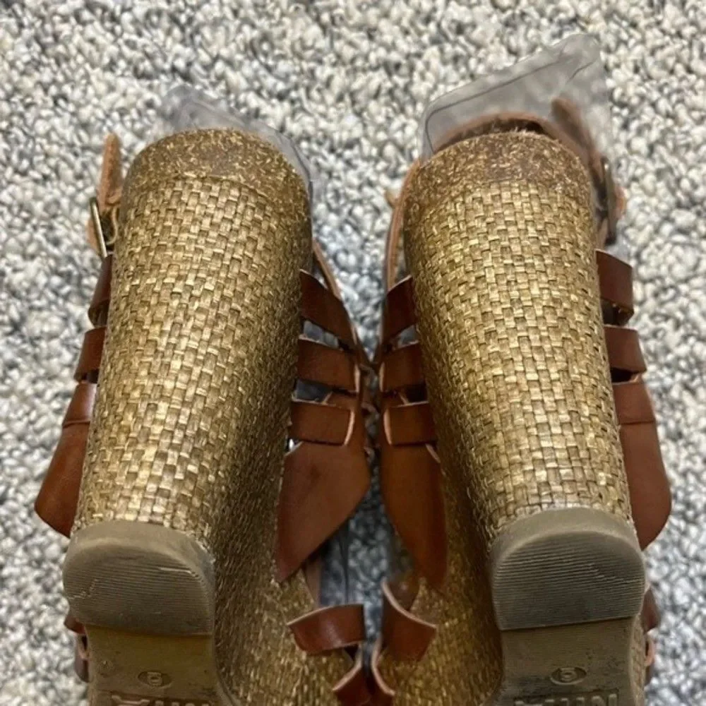 MIA Brown Platform Espadrille Wedge Sandals Size 6